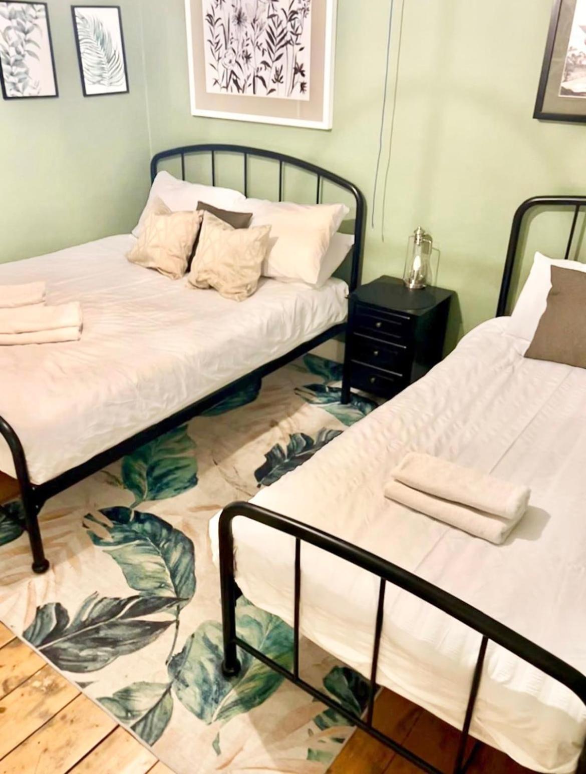 Spacious Period Near Centre & Cathedral Canterbury