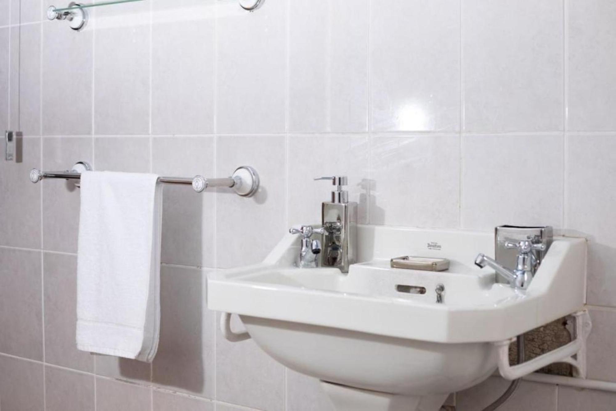 Spacious Period Near Centre & Cathedral Canterbury