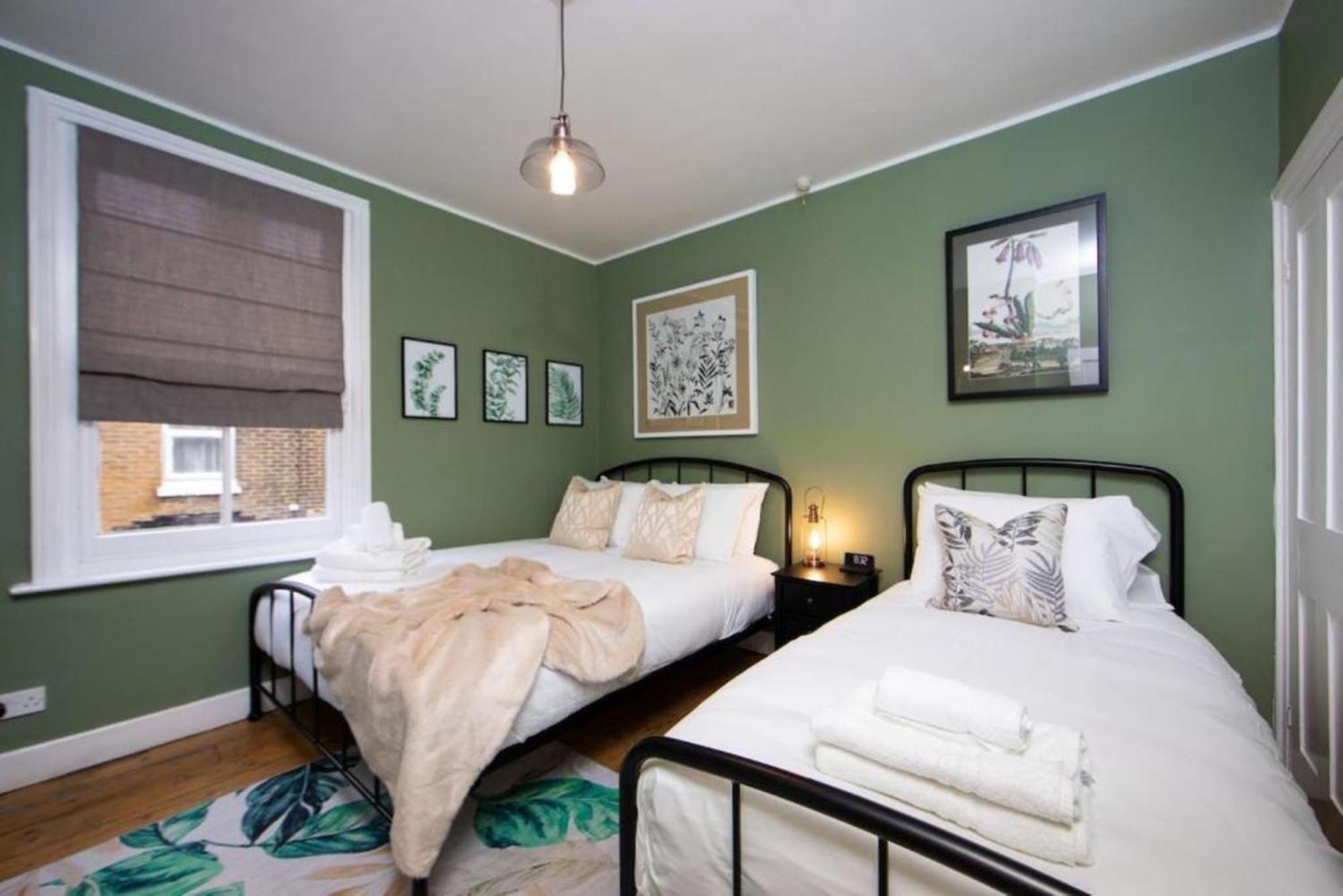 Spacious Period Near Centre & Cathedral