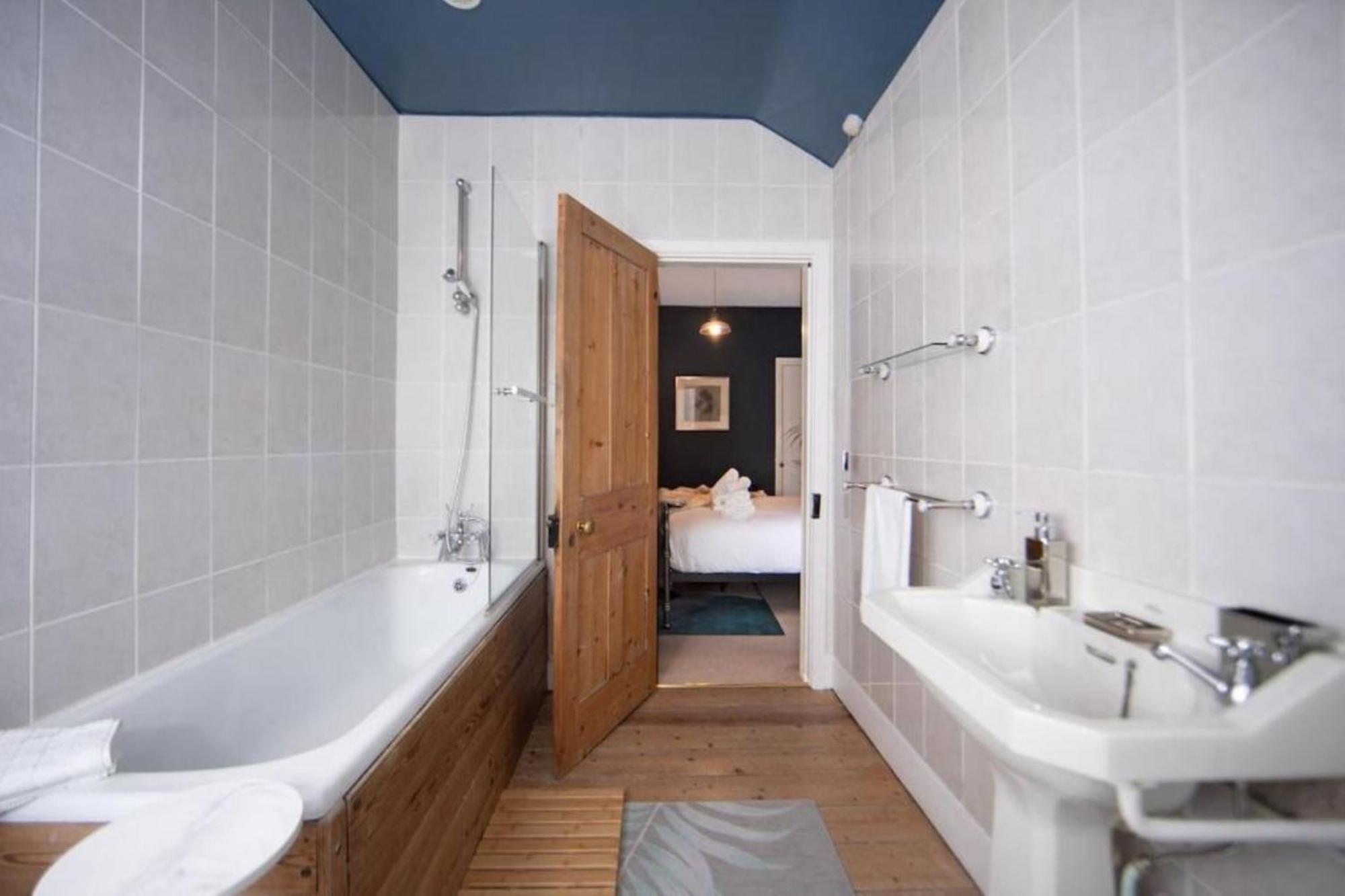 Spacious Period Near Centre & Cathedral Holiday home